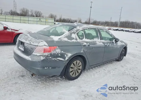 2009 Honda Accord Lx z USA, uszkodzony, nr VIN JHMCP26389C010808